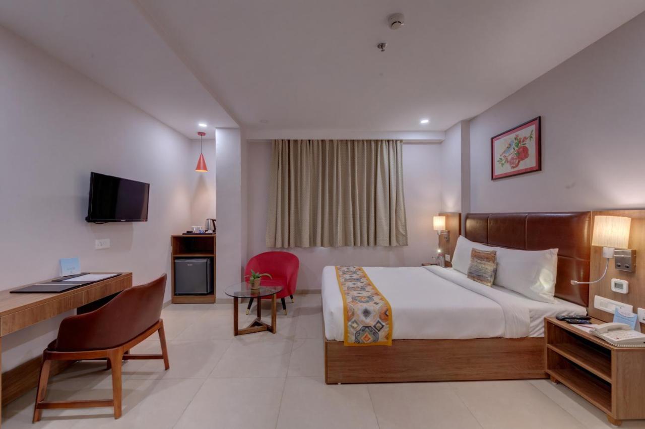 The Beacon Hotel ואדודרה מראה חיצוני תמונה