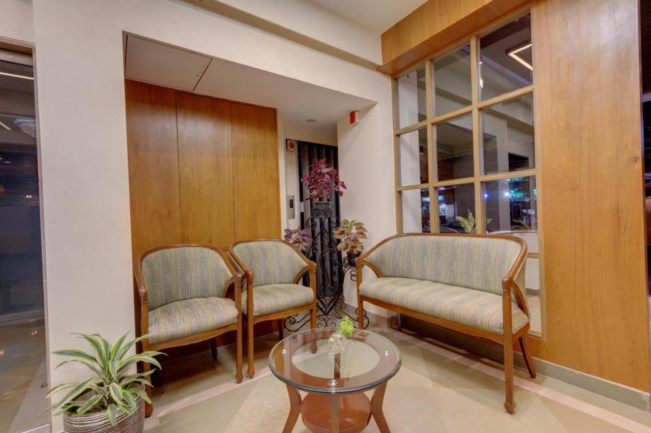 The Beacon Hotel ואדודרה מראה חיצוני תמונה