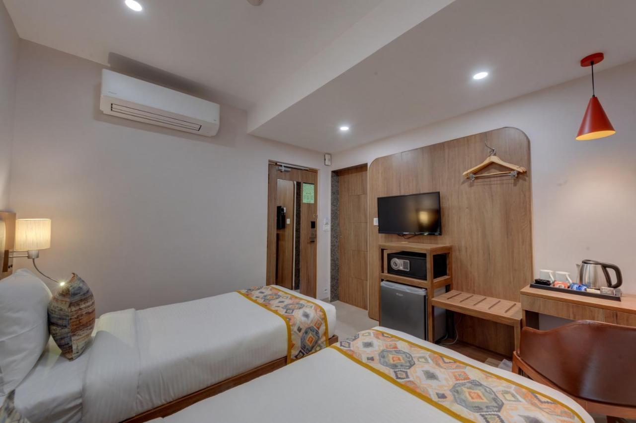 The Beacon Hotel ואדודרה מראה חיצוני תמונה