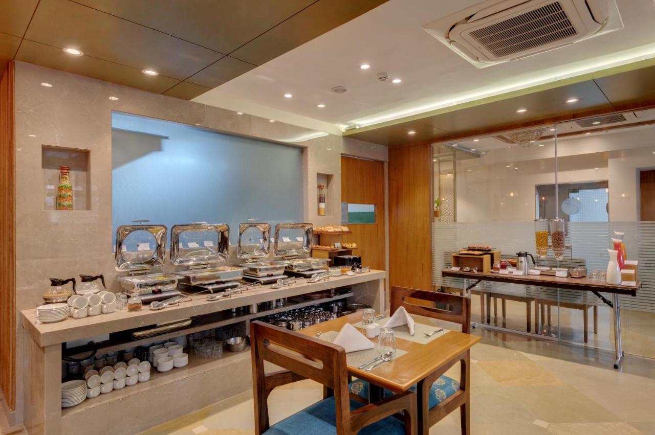 The Beacon Hotel ואדודרה מראה חיצוני תמונה