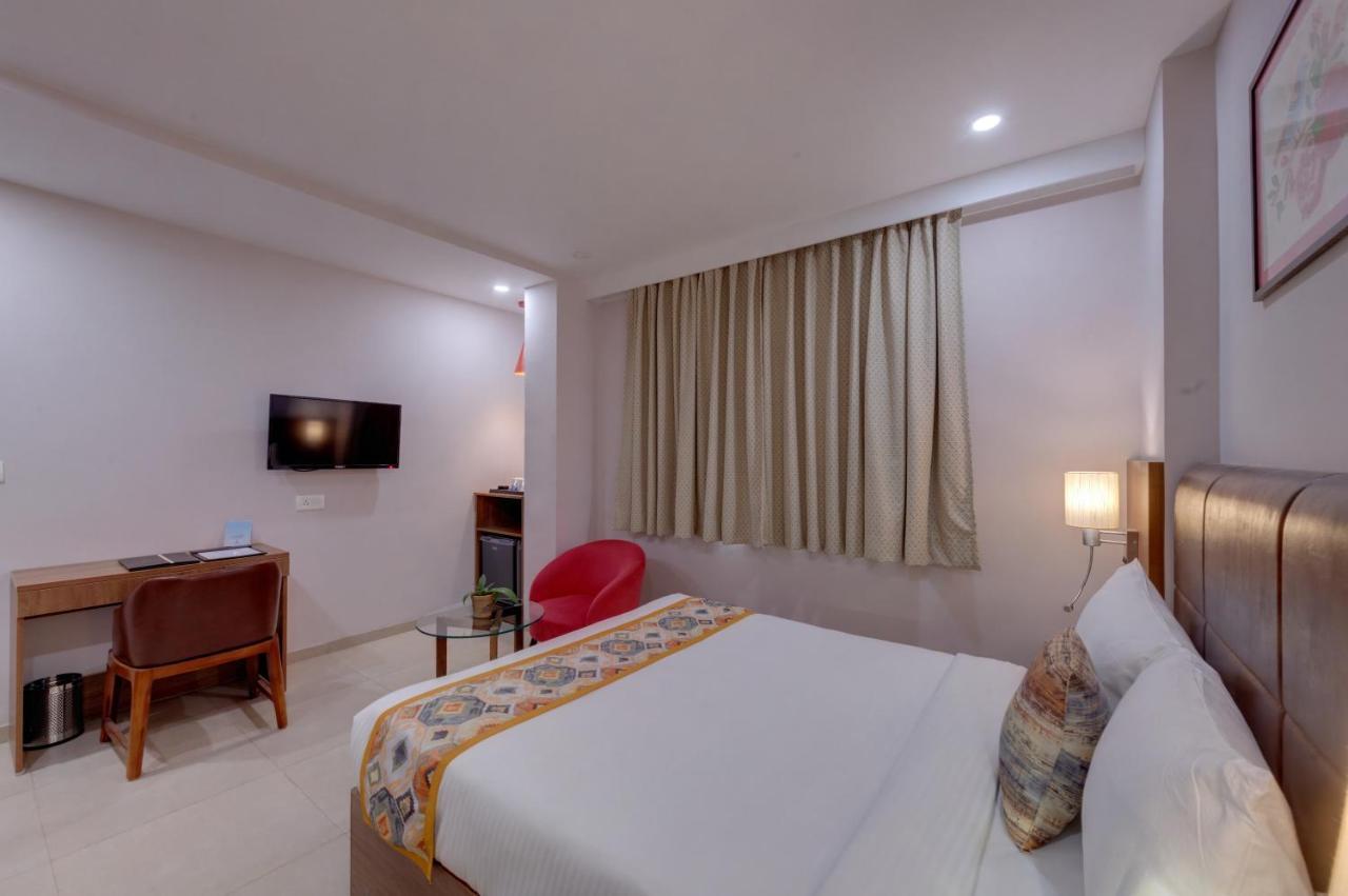 The Beacon Hotel ואדודרה מראה חיצוני תמונה